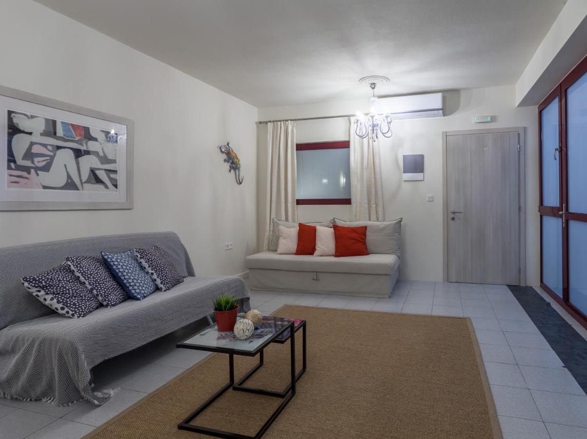 Апартаменты A Gift In The Heart Of Monastiraki A Афины Экстерьер фото